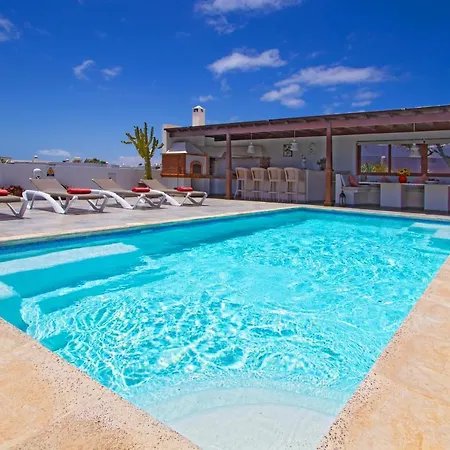 Villa Playa Blanca Villa Sleeps 8 With Pool *